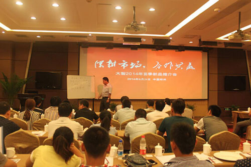 金屬一體機身，大智行車記錄儀新品G322曝光